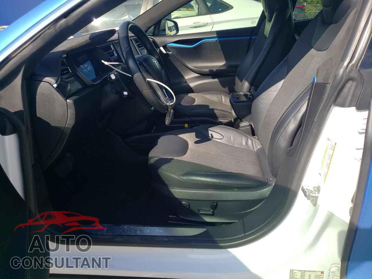 TESLA MODEL S 2015 - 5YJSA1E21FF118915
