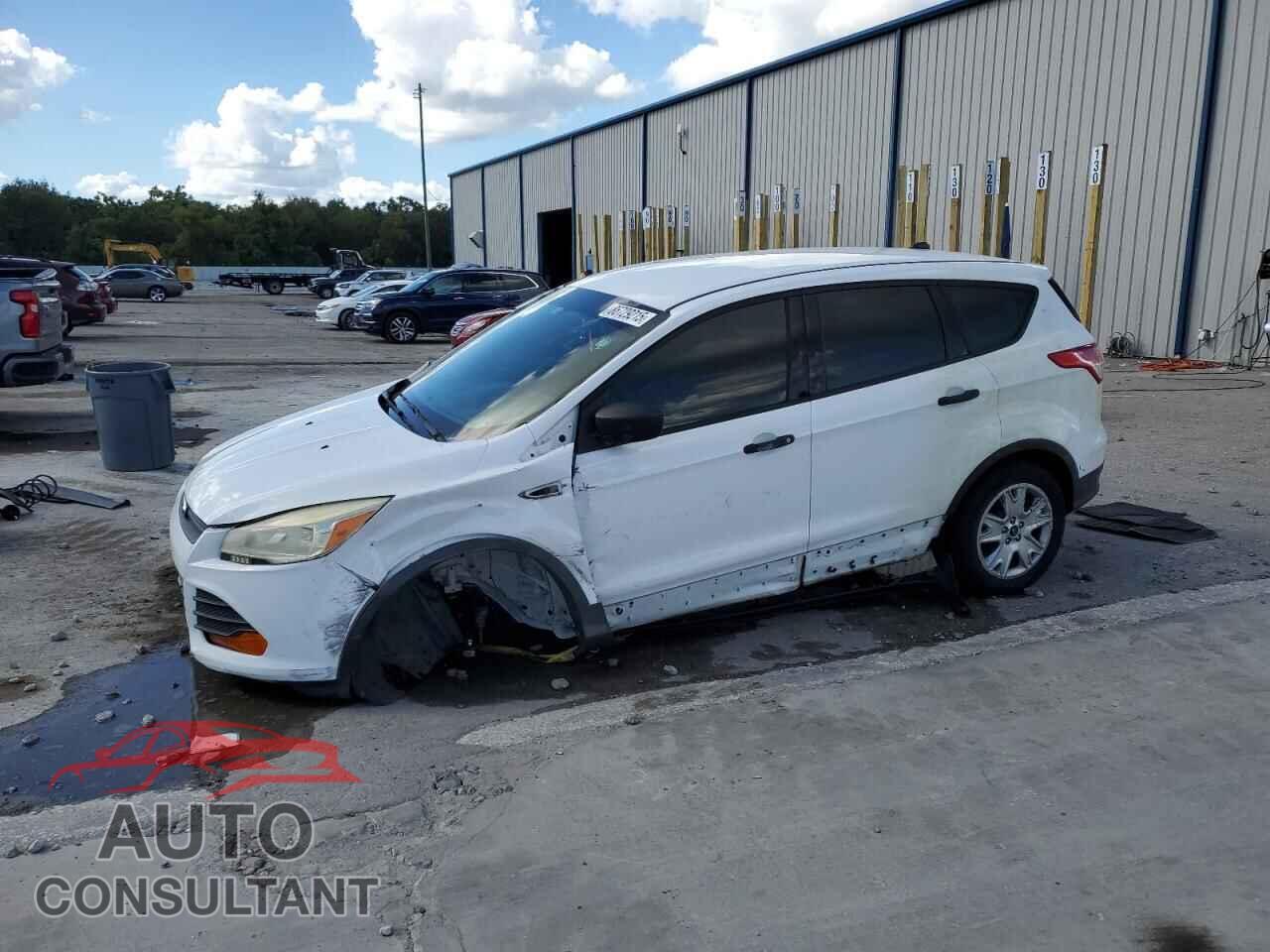 FORD ESCAPE 2013 - 1FMCU0F7XDUB98568