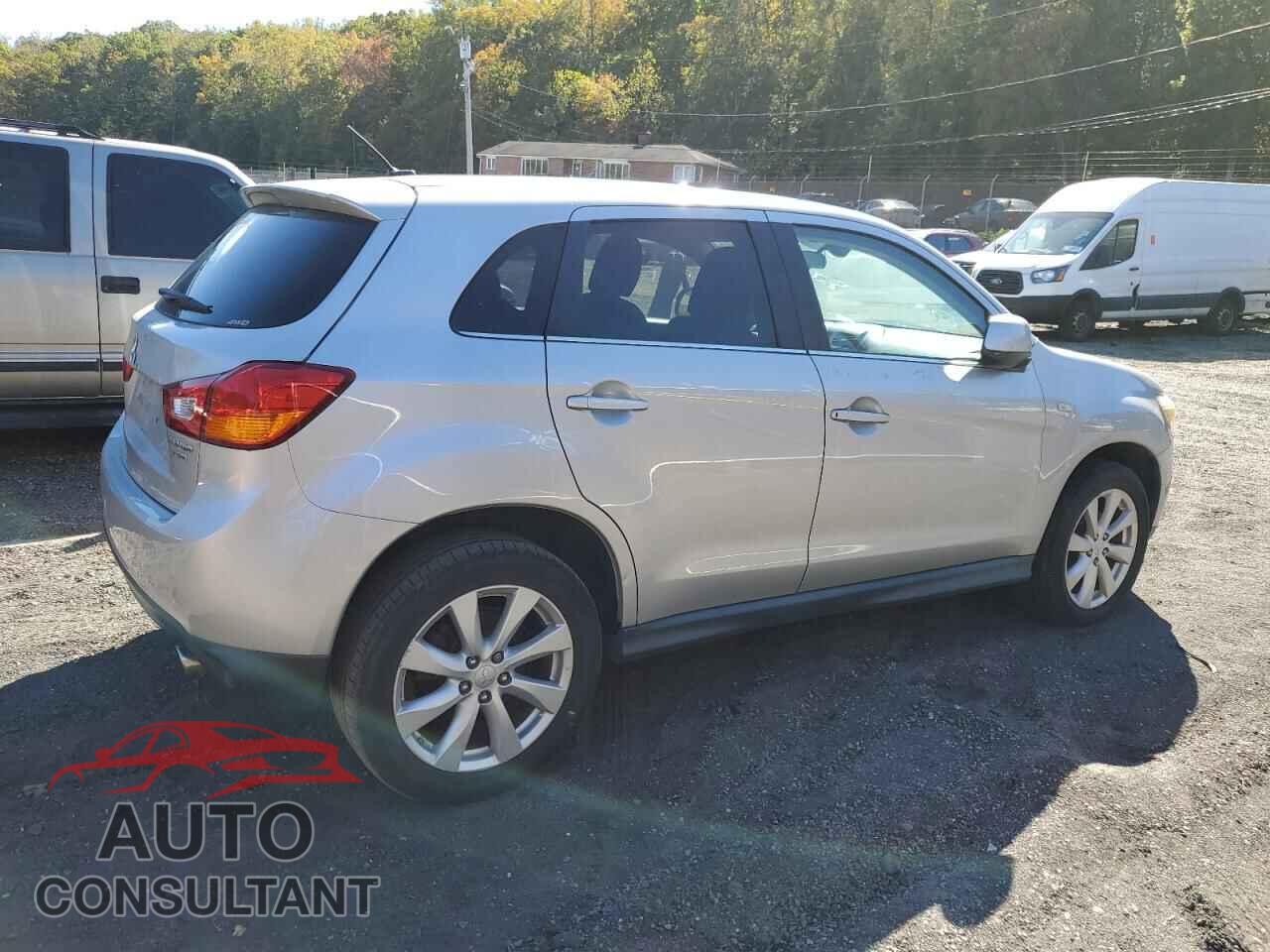 MITSUBISHI OUTLANDER 2013 - 4A4AR4AU7DE013882