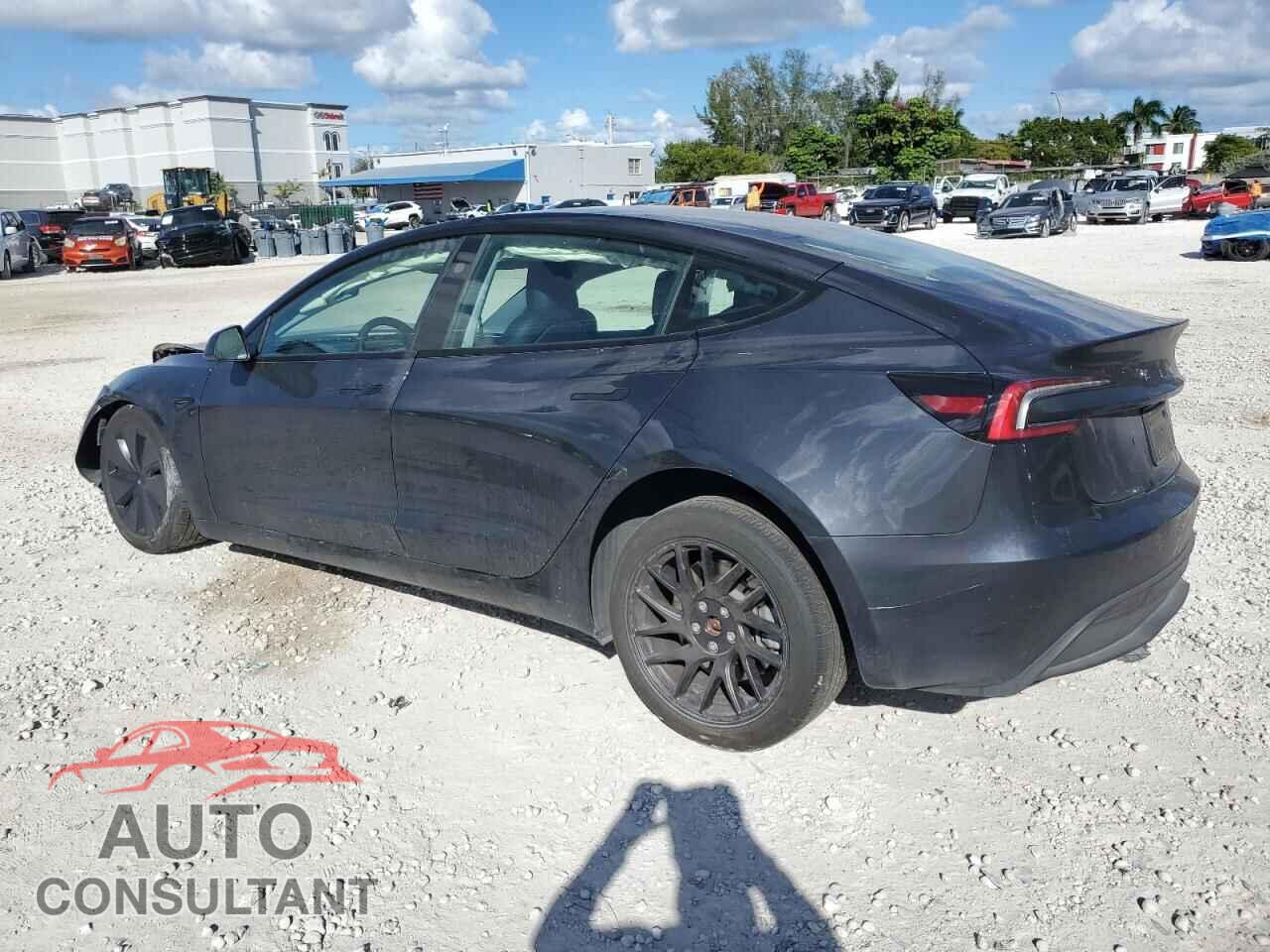 TESLA MODEL 3 2024 - 5YJ3E1EA1RF735087