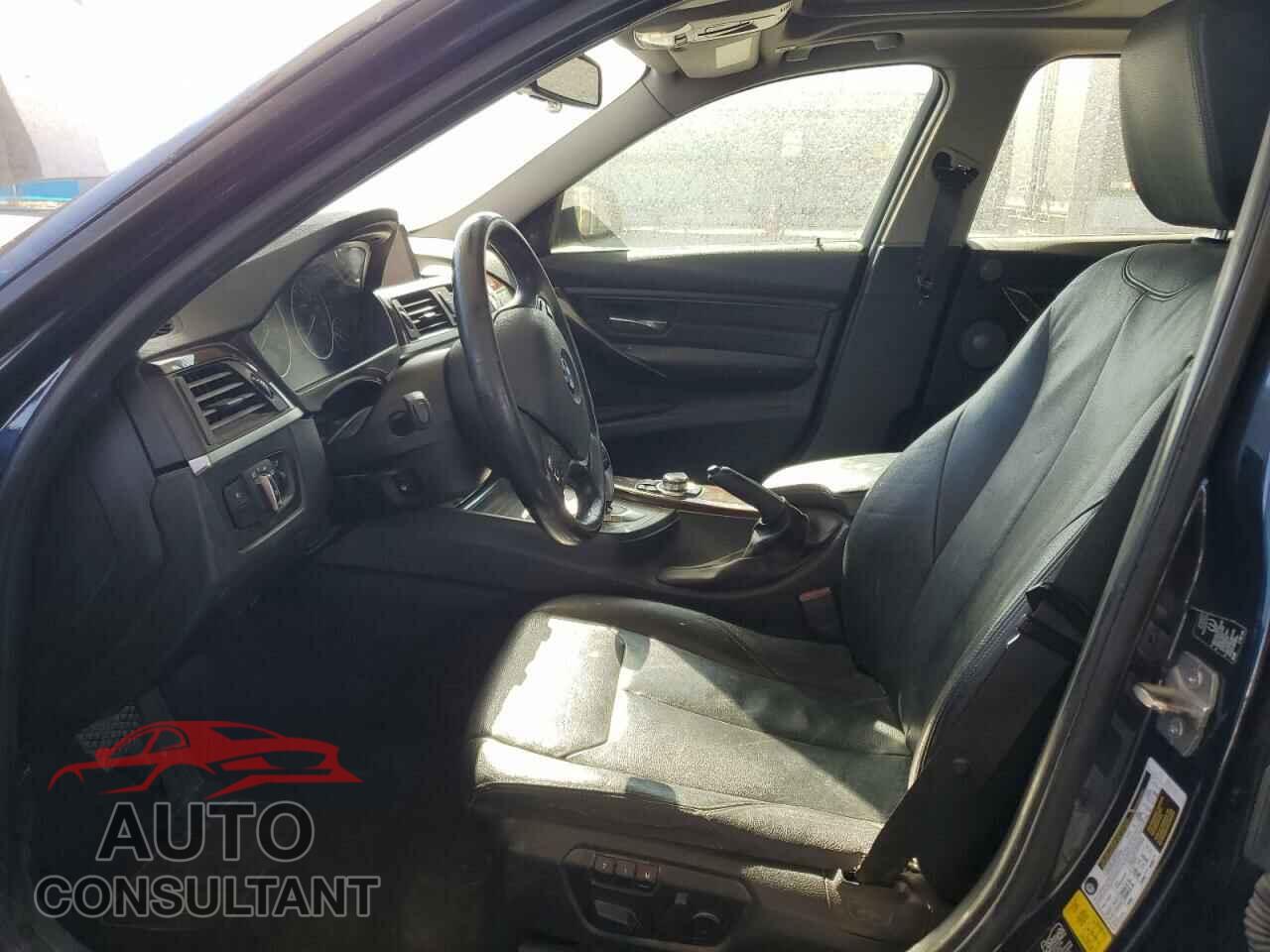 BMW 3 SERIES 2013 - WBA3B9C55DF140404