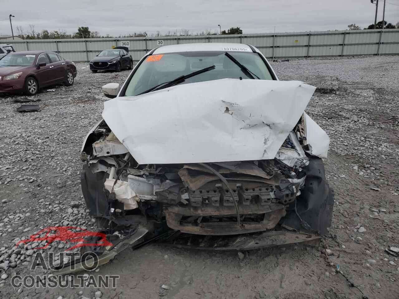 FORD FOCUS 2015 - 1FADP3F20FL345260