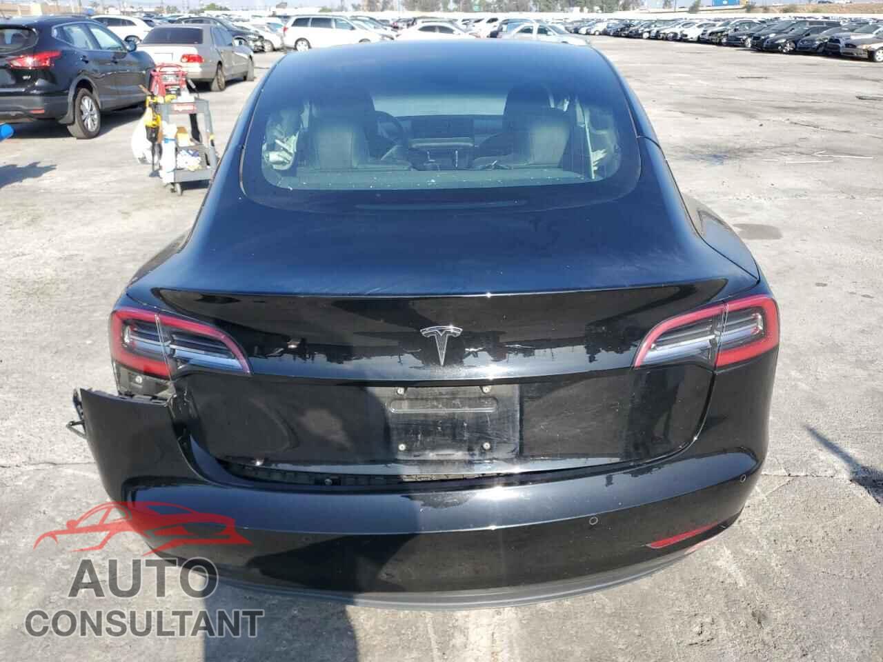 TESLA MODEL 3 2018 - 5YJ3E1EAXJF098494
