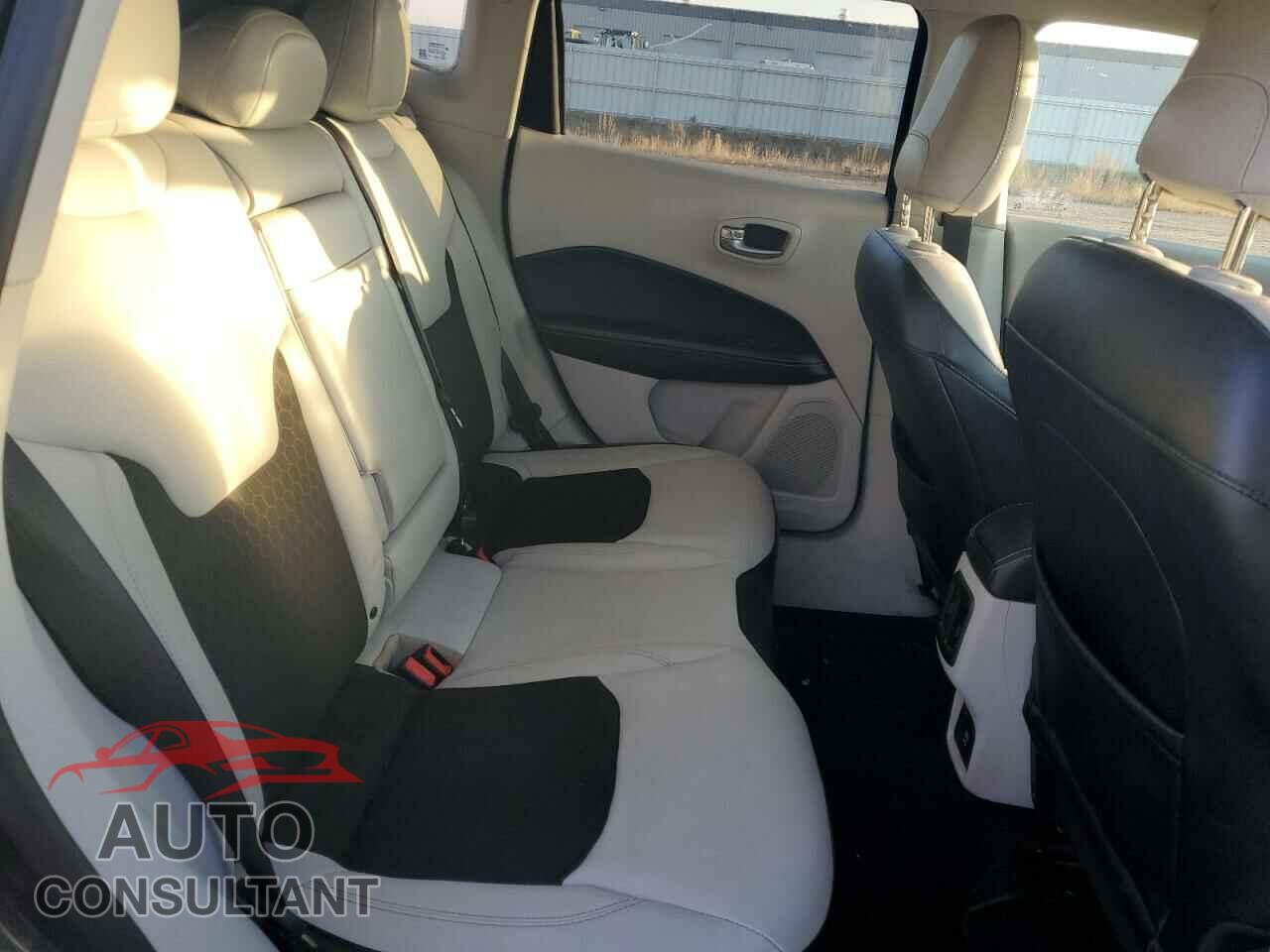 JEEP COMPASS 2017 - 3C4NJDBB4HT692688
