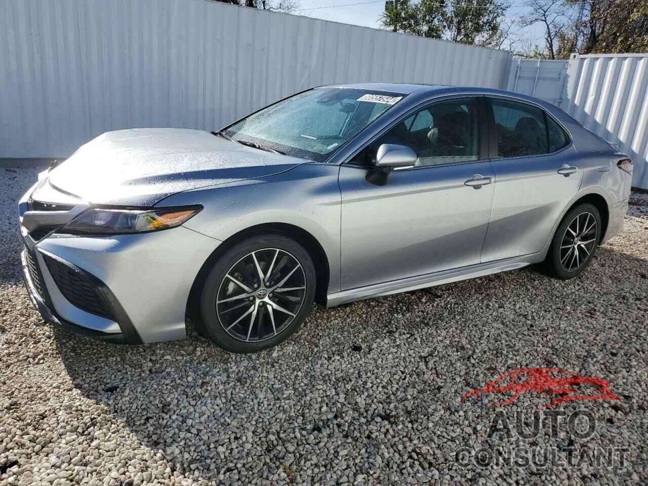 TOYOTA CAMRY 2022 - 4T1G11AK0NU708813