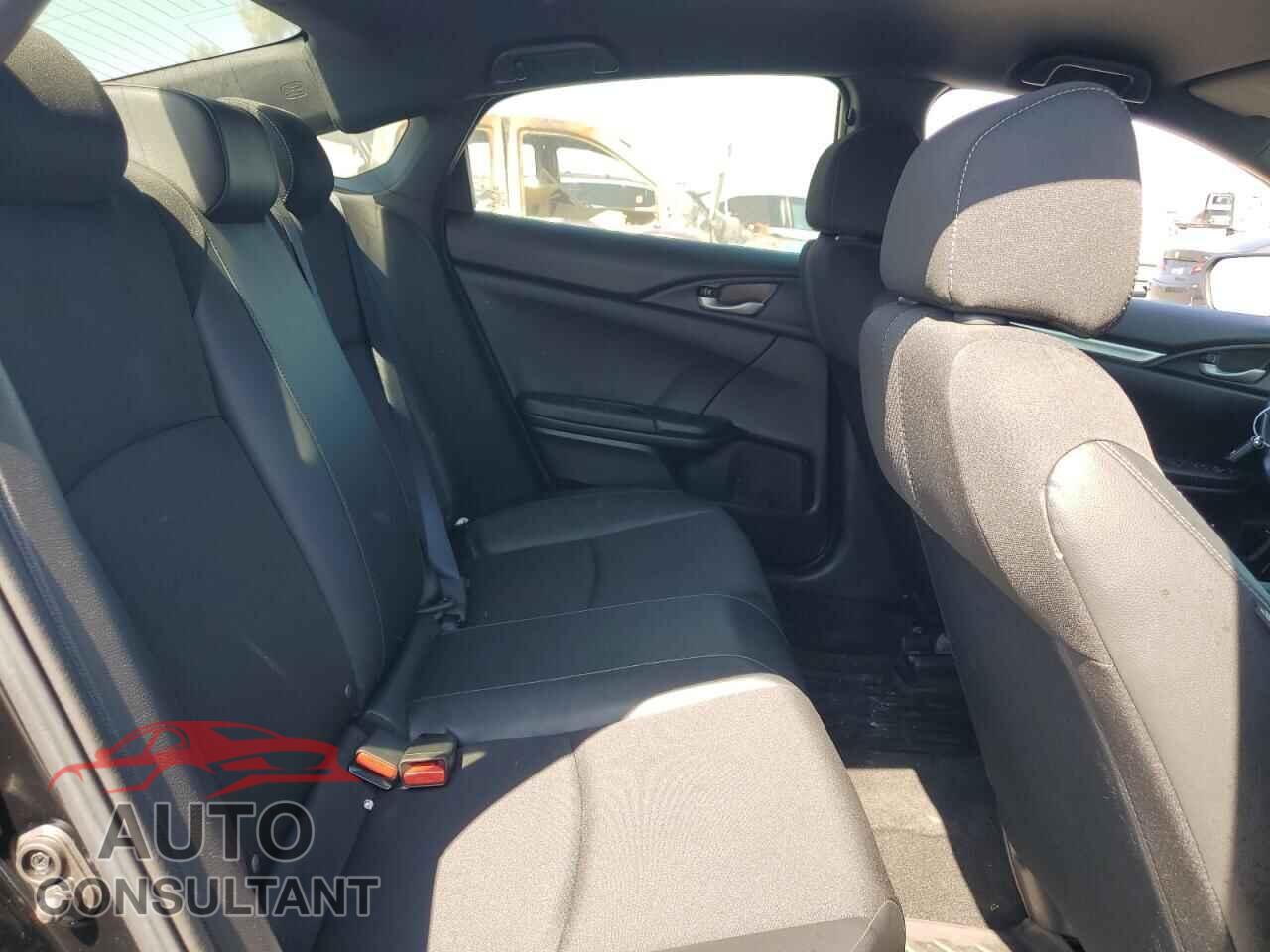 HONDA CIVIC 2019 - 2HGFC2F88KH546393