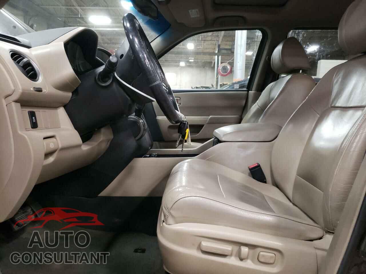 HONDA PILOT 2015 - 5FNYF4H53FB036252