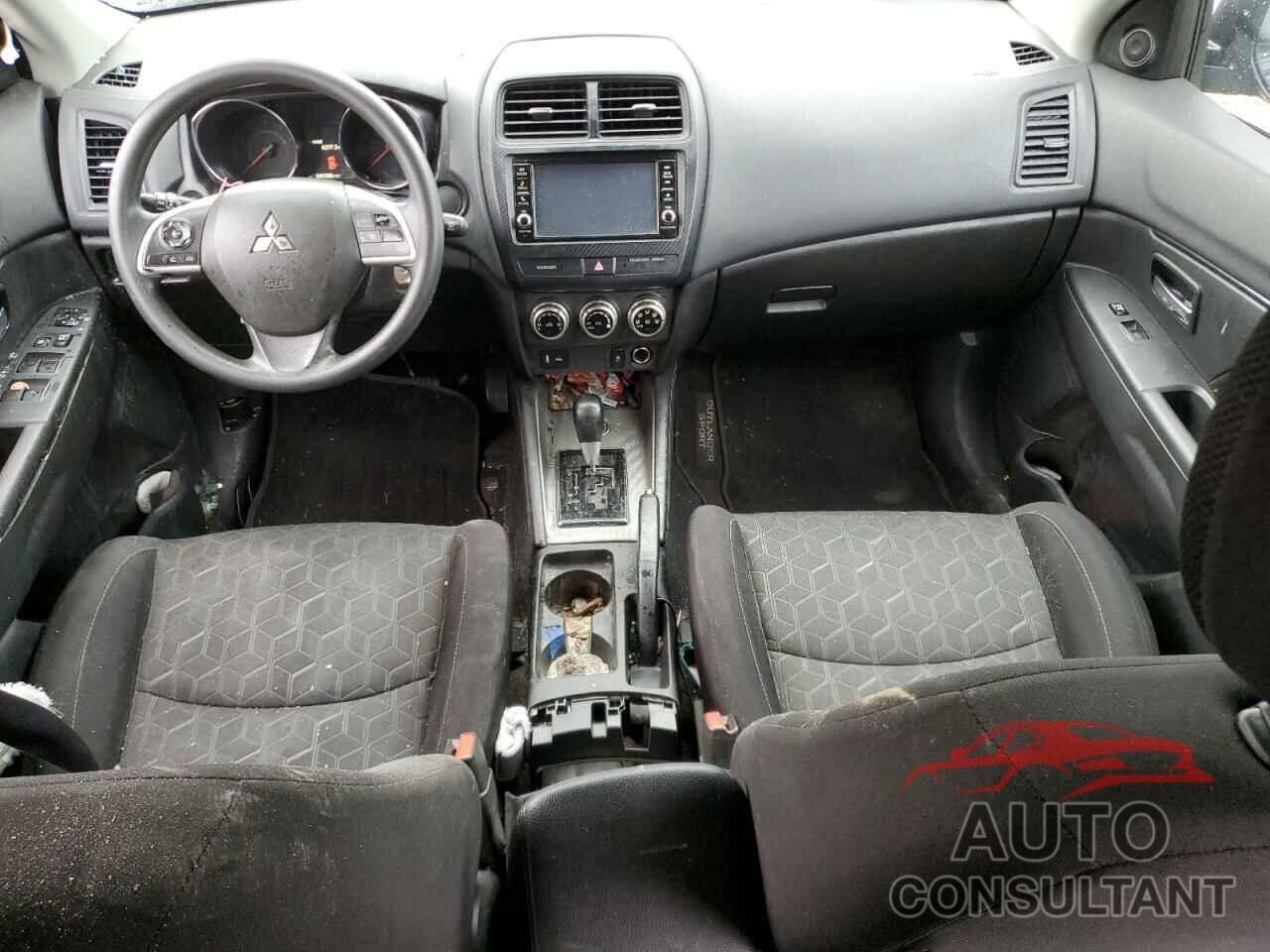 MITSUBISHI OUTLANDER 2021 - JA4ARUAU9MU024955