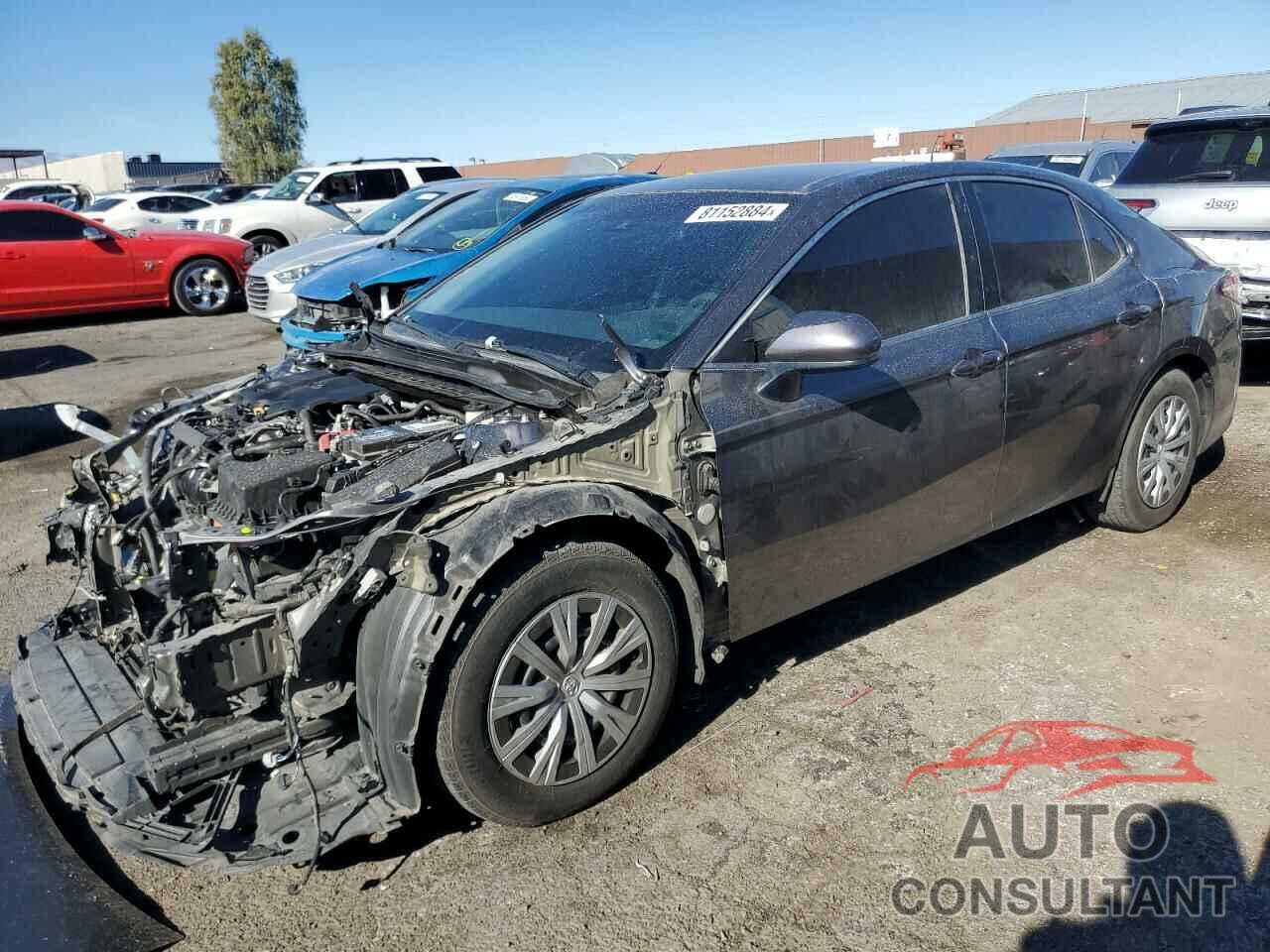 TOYOTA CAMRY 2018 - 4T1B11HK1JU536706
