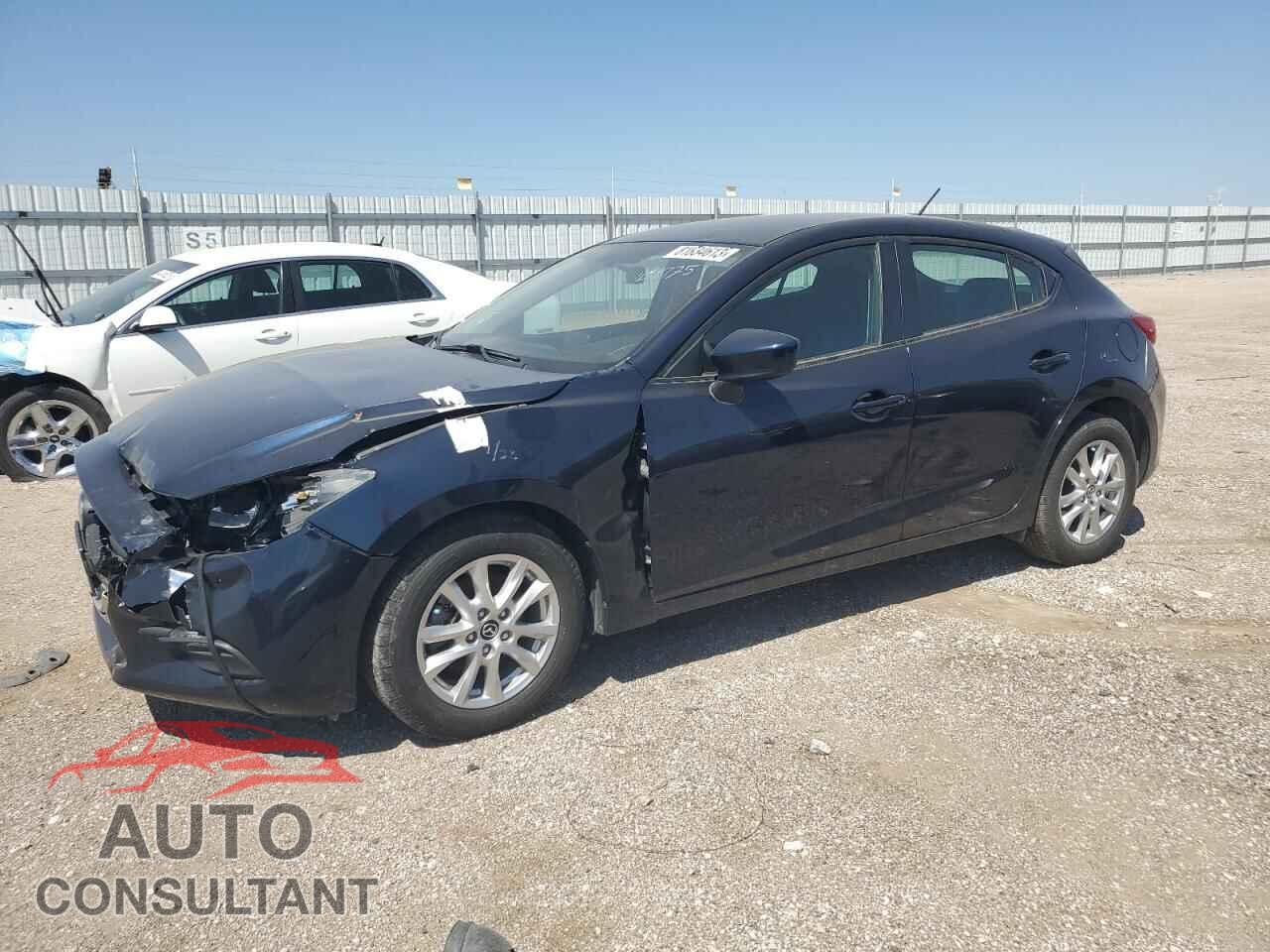 MAZDA 3 2017 - 3MZBN1K70HM101975
