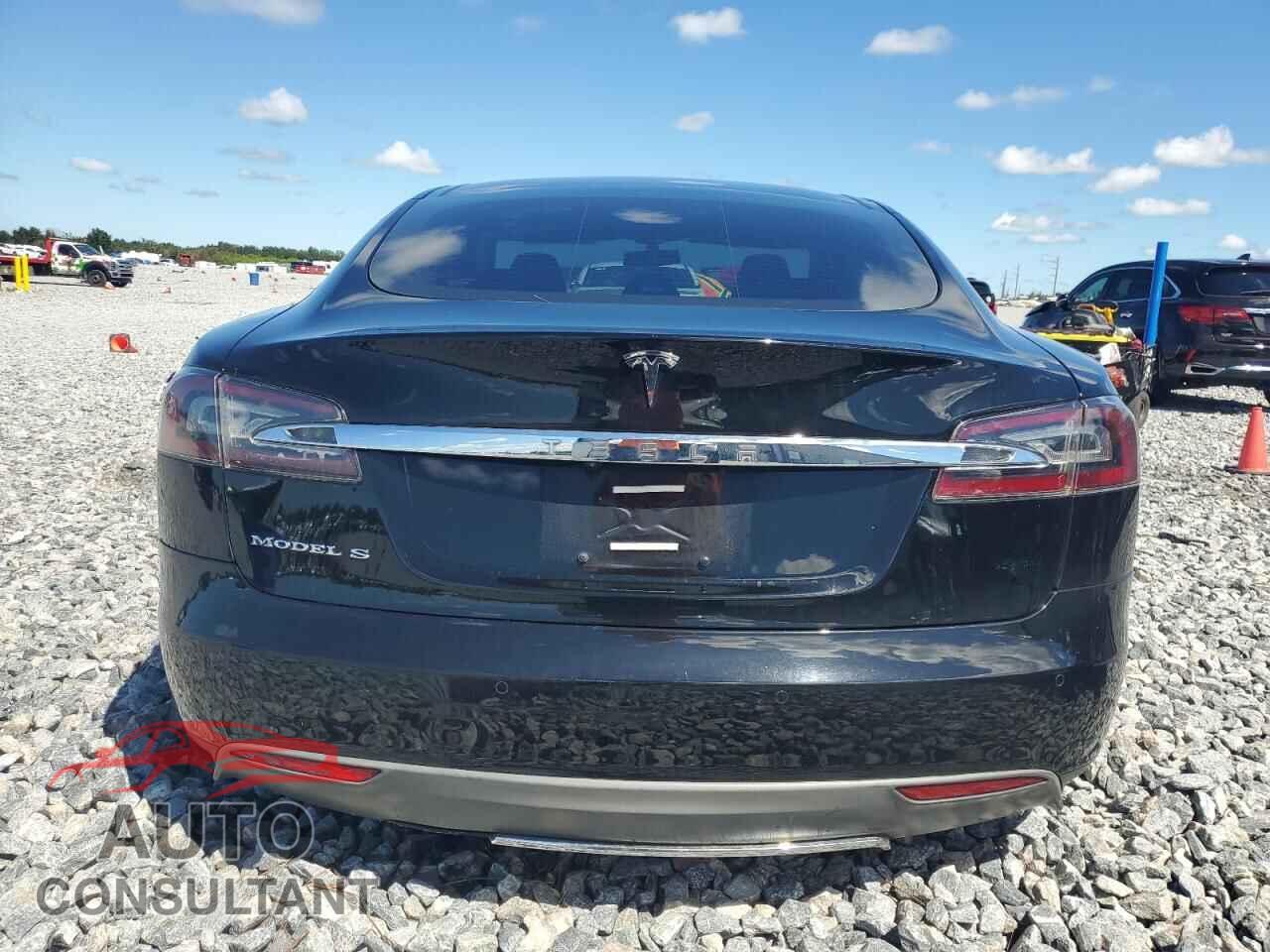 TESLA MODEL S 2014 - 5YJSA1H1XEFP40964