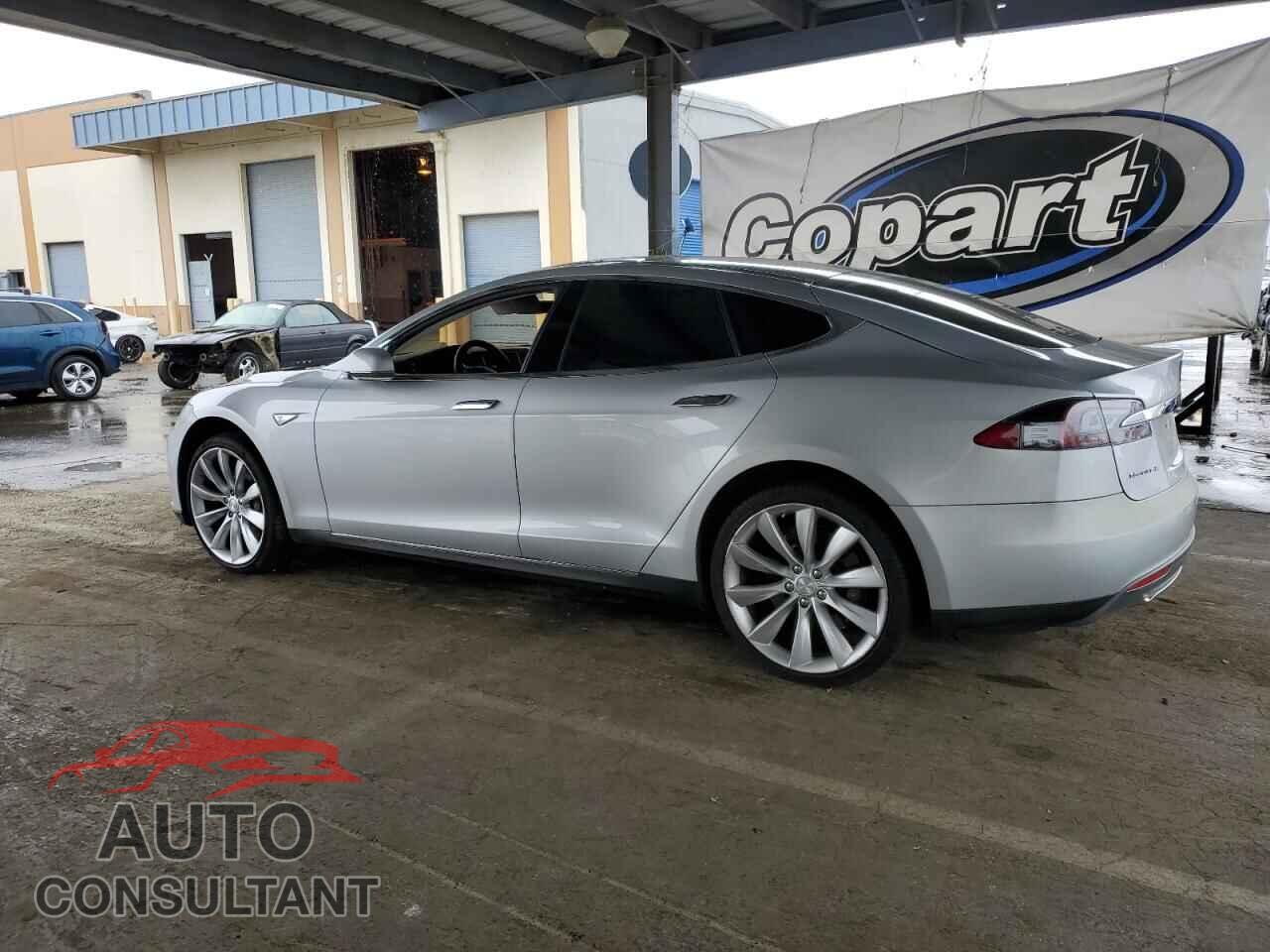 TESLA MODEL S 2013 - 5YJSA1AG5DFP11238