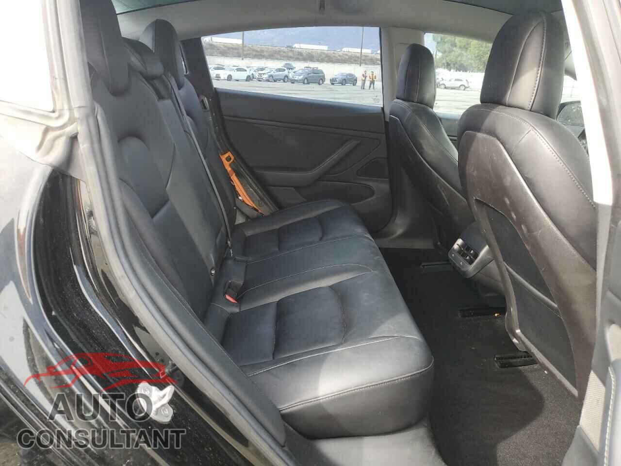 TESLA MODEL 3 2018 - 5YJ3E1EA6JF018771