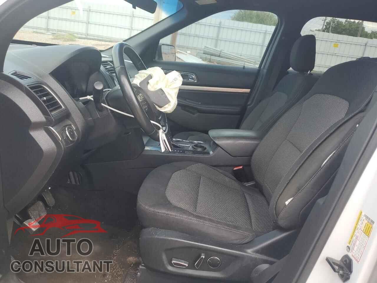 FORD EXPLORER 2018 - 1FM5K7D8XJGB64627