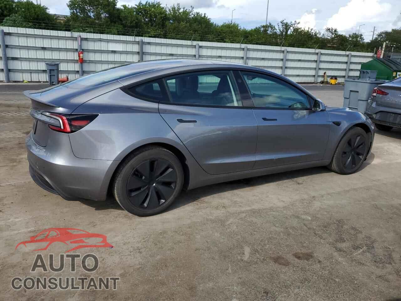 TESLA MODEL 3 2024 - 5YJ3E1EA0RF858041