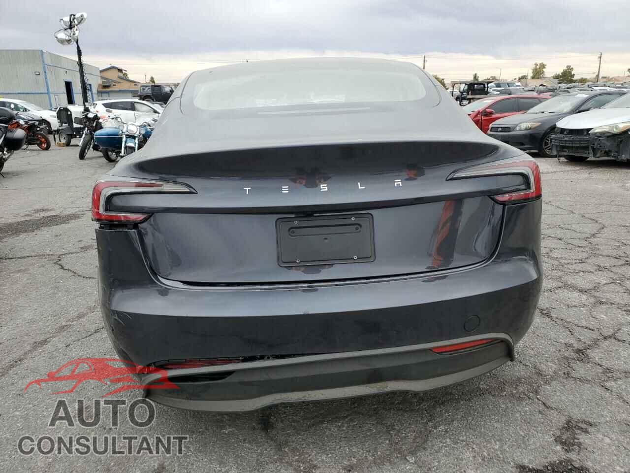 TESLA MODEL 3 2024 - 5YJ3E1EA3RF867137