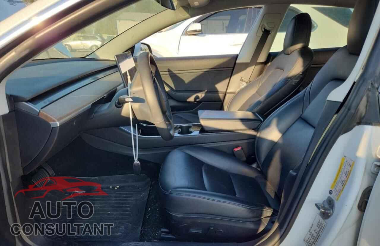 TESLA MODEL 3 2019 - 5YJ3E1EB8KF493817