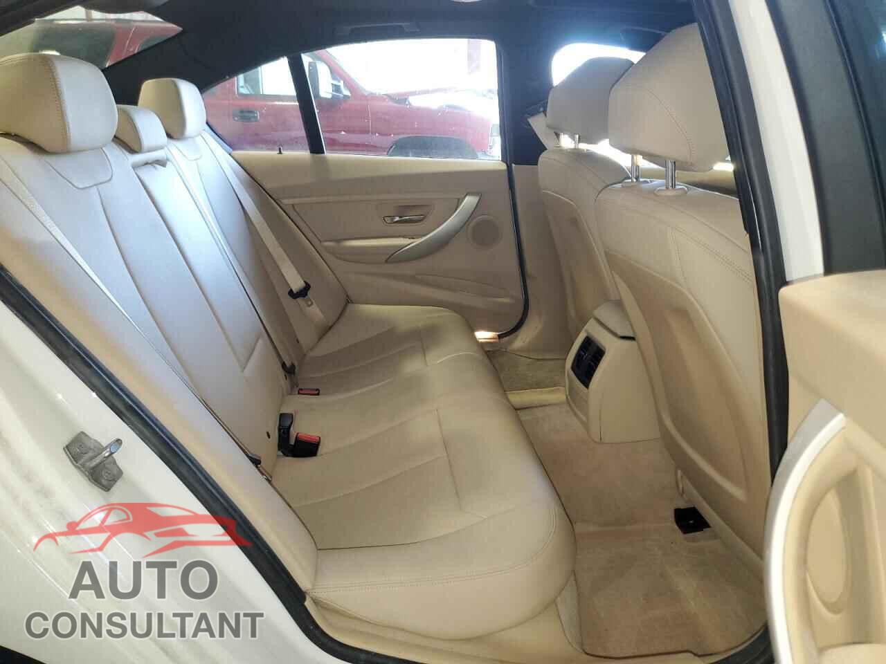 BMW 3 SERIES 2016 - WBA8E5G54GNU22124