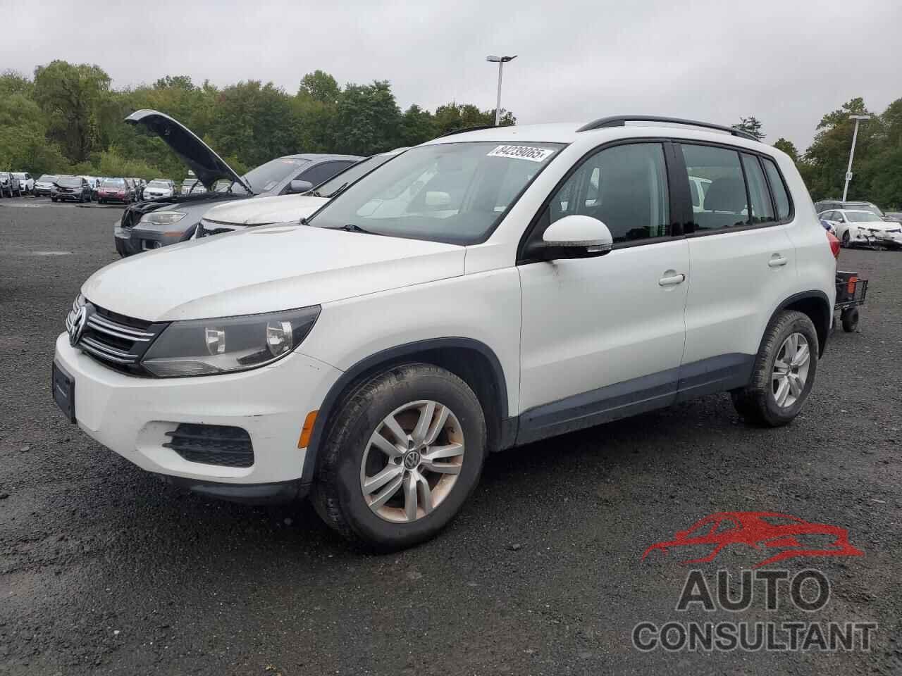 VOLKSWAGEN TIGUAN 2015 - WVGBV7AX7FW588964