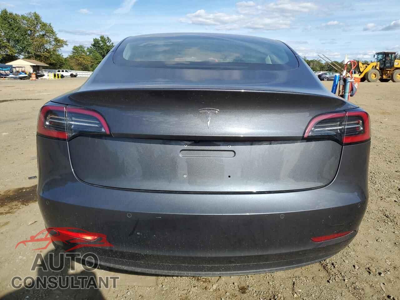 TESLA MODEL 3 2018 - 5YJ3E1EA9JF045382
