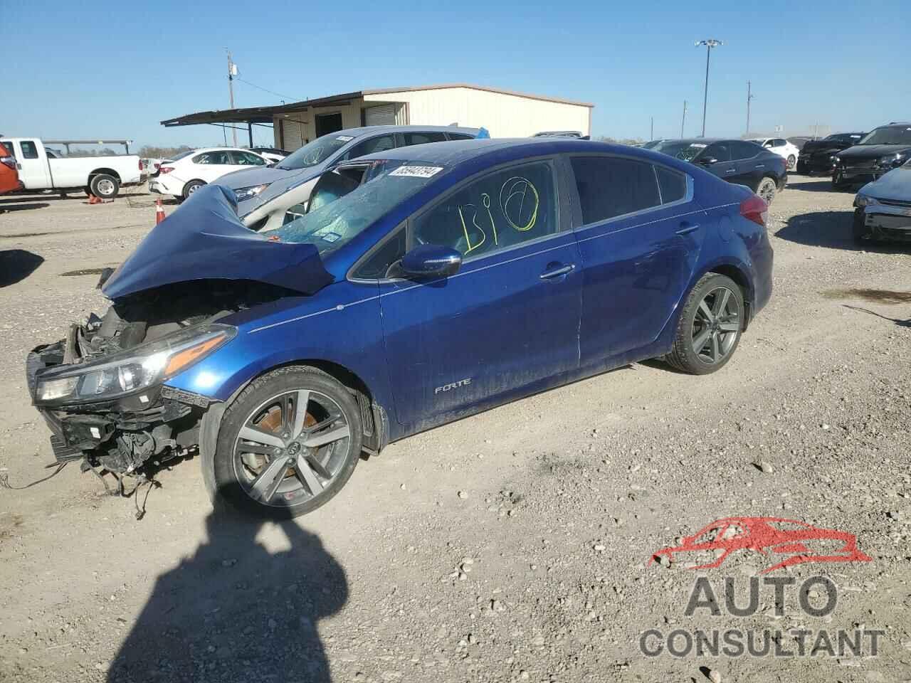 KIA FORTE 2018 - 3KPFN4A82JE181019