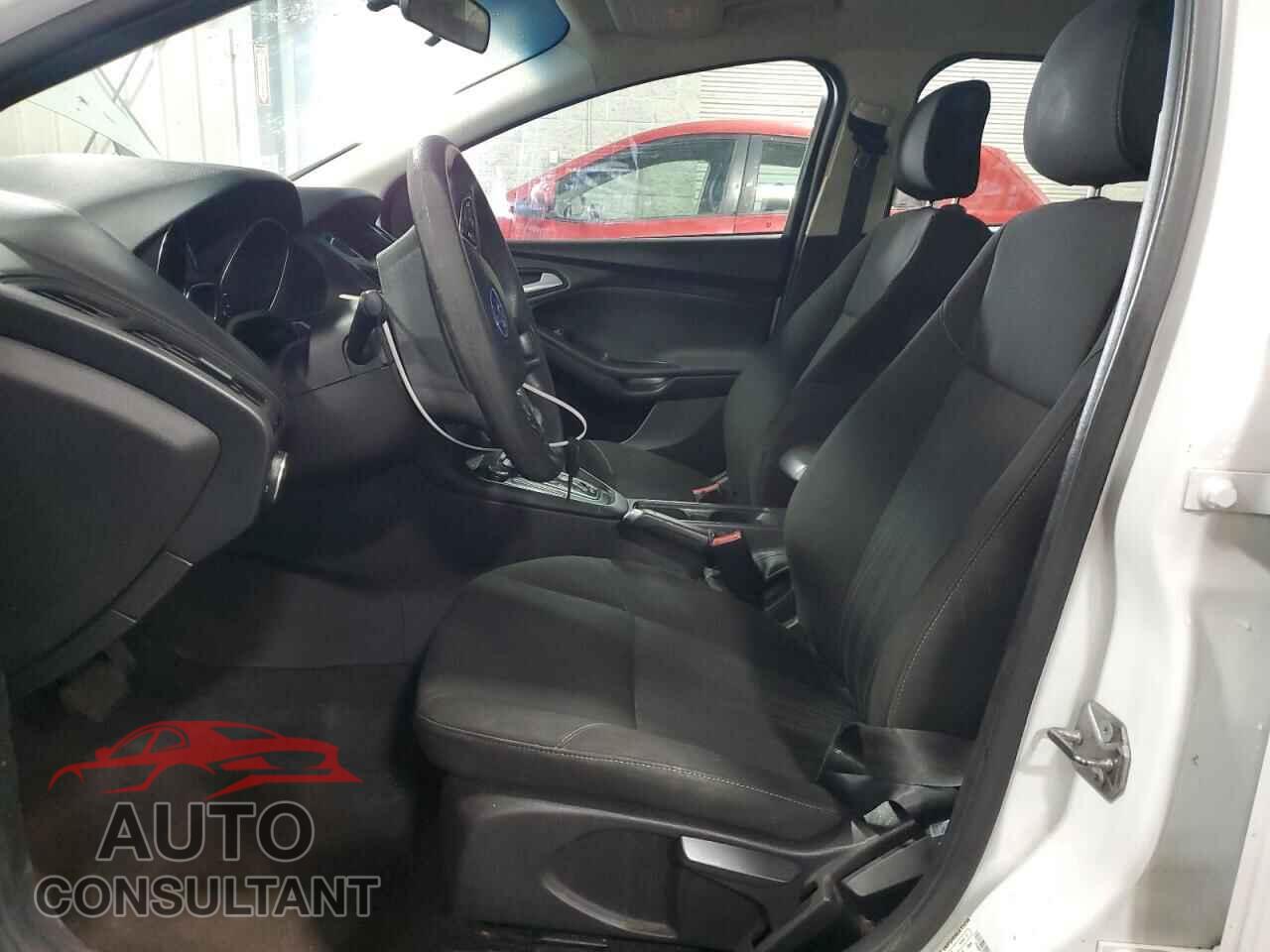 FORD FOCUS 2015 - 1FADP3F21FL249783