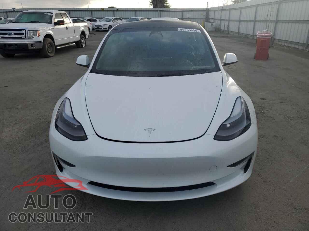 TESLA MODEL 3 2023 - 5YJ3E1EA2PF456843