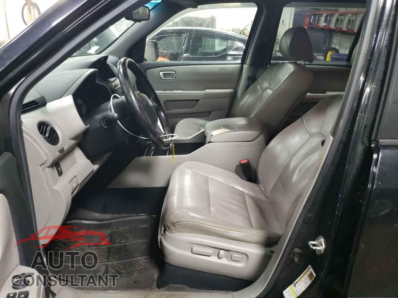 HONDA PILOT 2013 - 5FNYF4H53DB013096