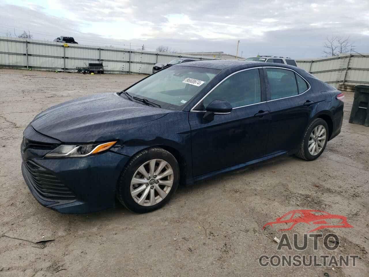 TOYOTA CAMRY 2018 - 4T1B11HK9JU661548
