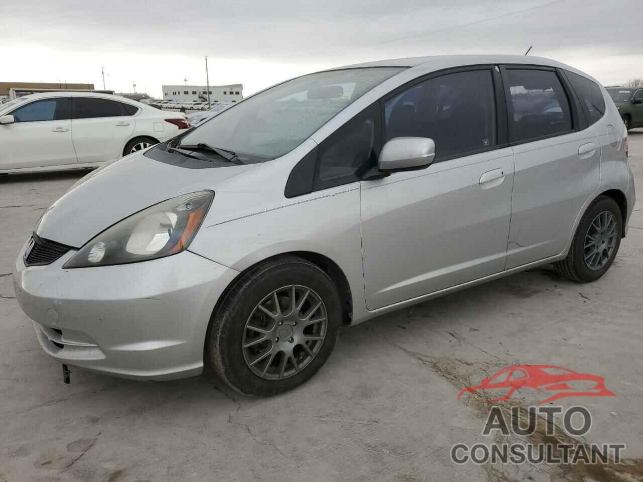 HONDA FIT 2013 - JHMGE8H37DC034646