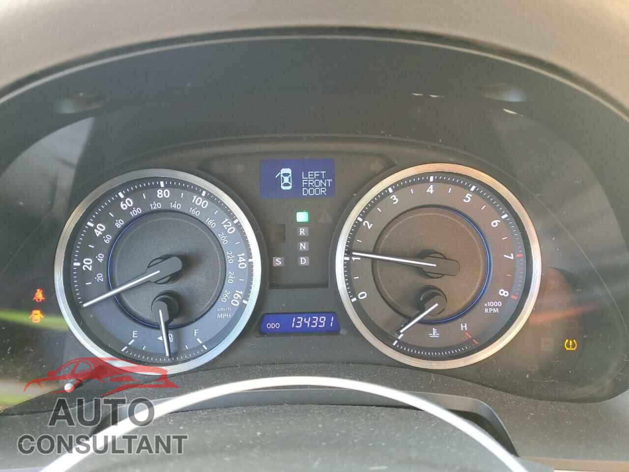LEXUS IS 2011 - JTHBF5C27B5133411