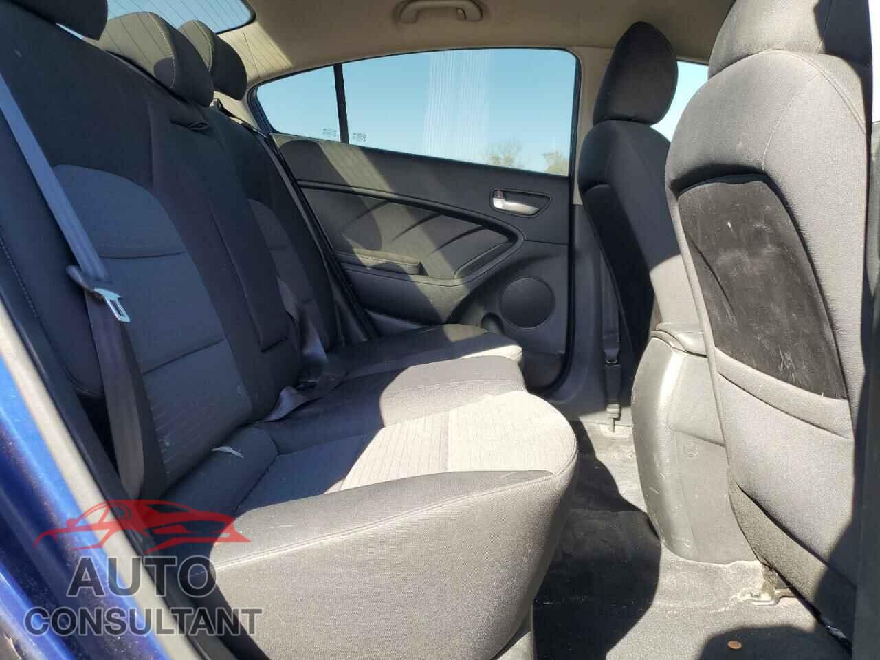 KIA FORTE 2017 - 3KPFL4A74HE095850