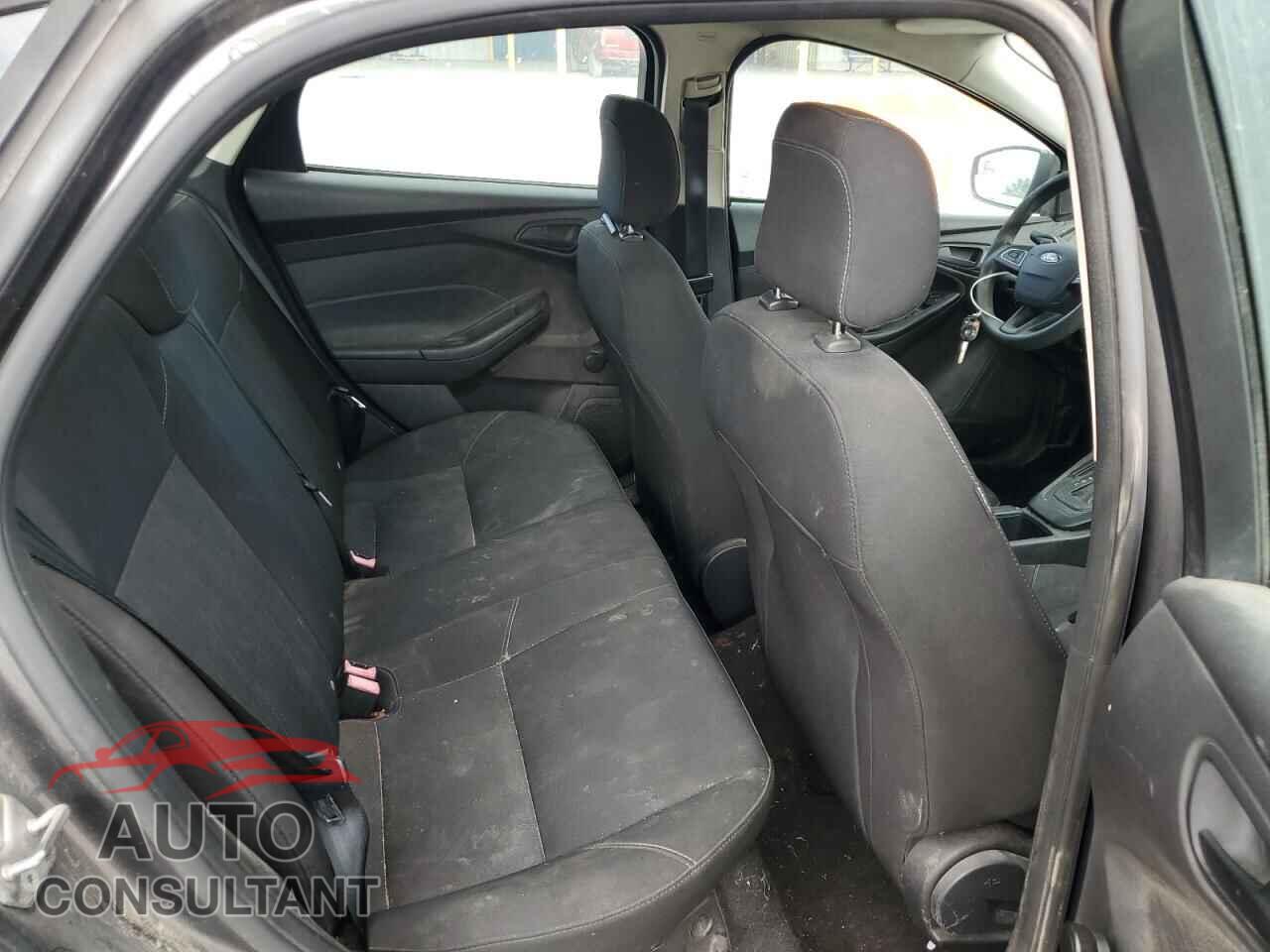 FORD FOCUS 2017 - 1FADP3E20HL244725
