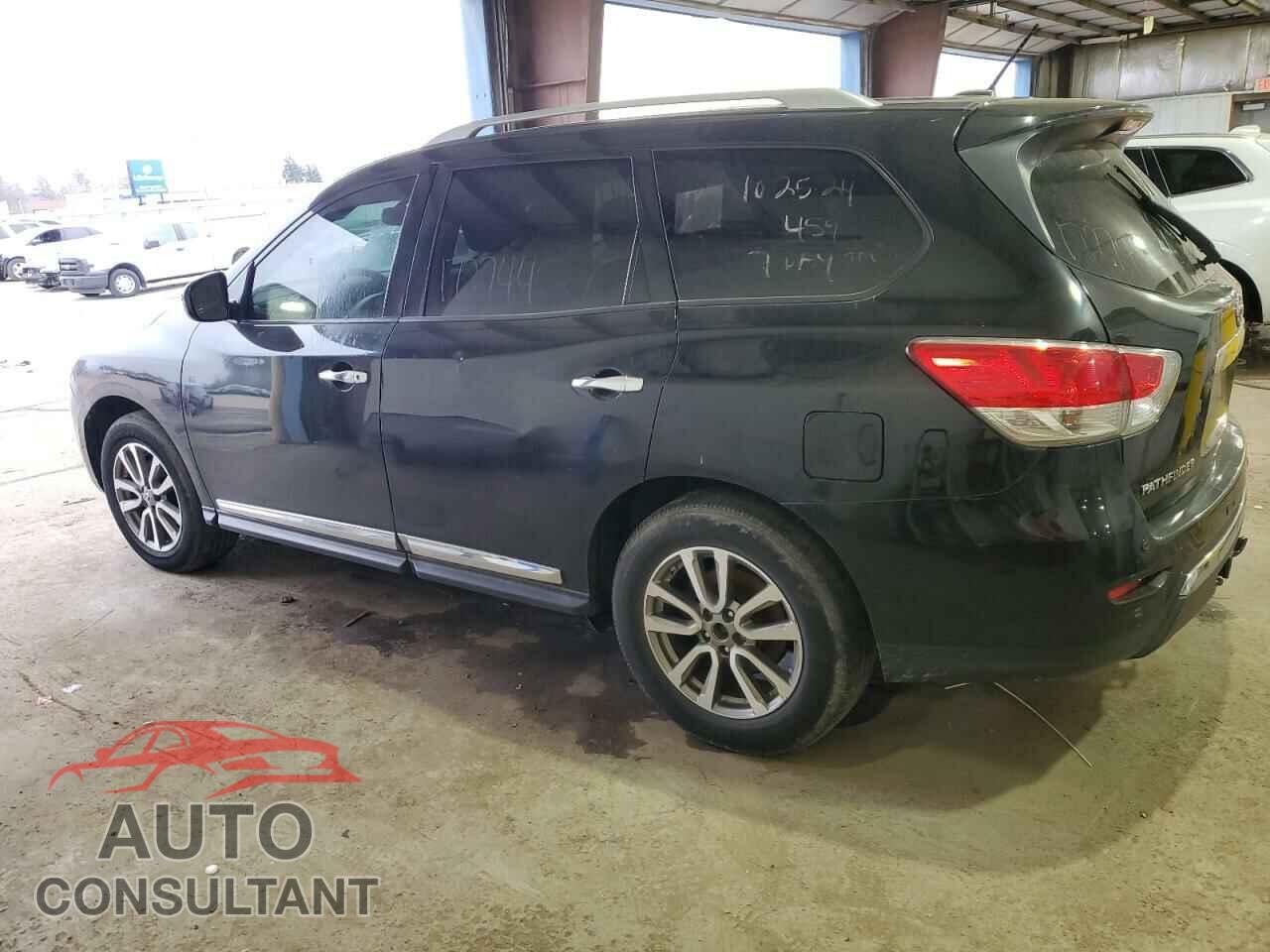 NISSAN PATHFINDER 2015 - 5N1AR2MM6FC681612