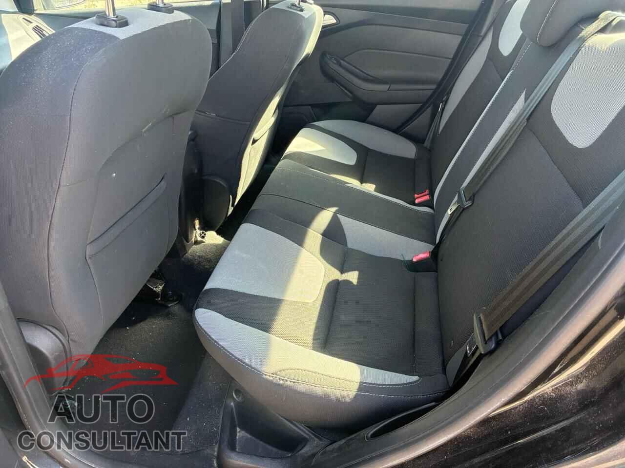FORD FOCUS 2014 - 1FADP3F26EL353510