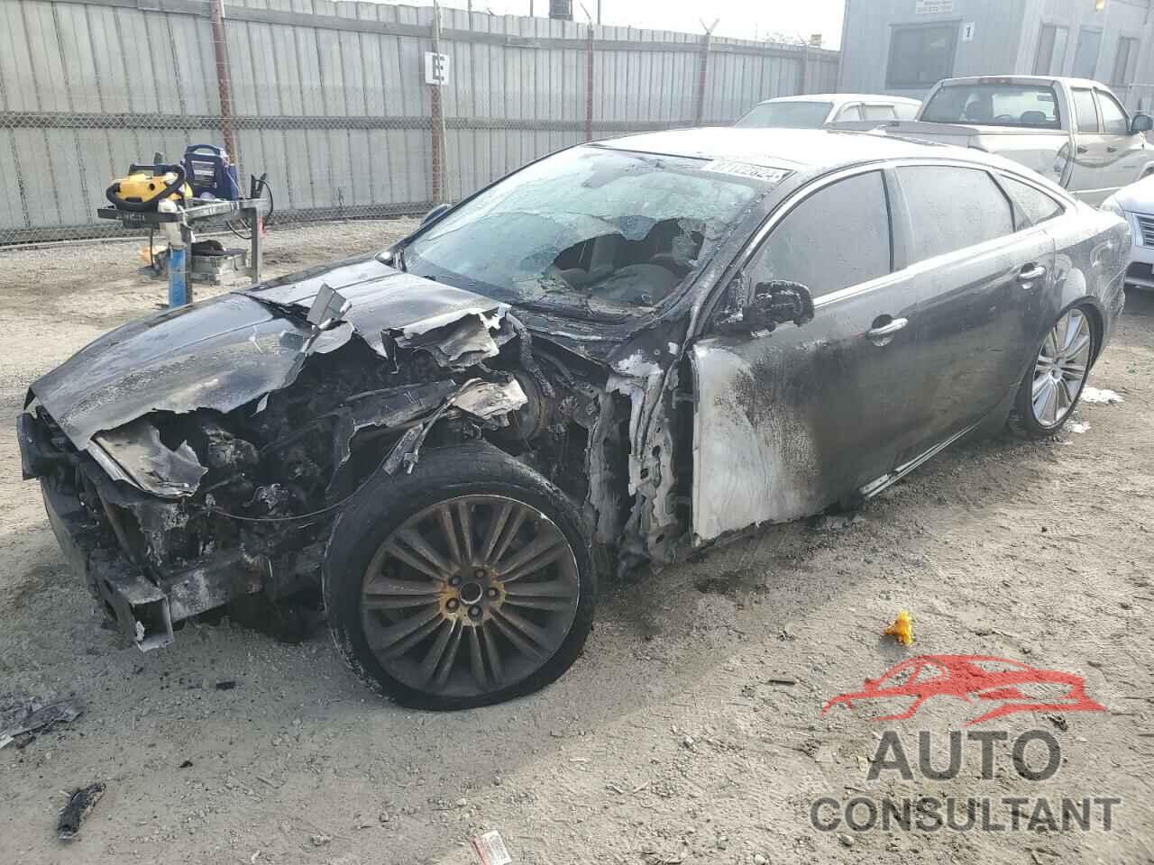 JAGUAR XJ 2015 - SAJWA2GZ3F8V83991