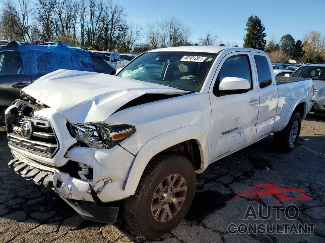 TOYOTA TACOMA 2018 - 5TFSZ5AN3JX152546