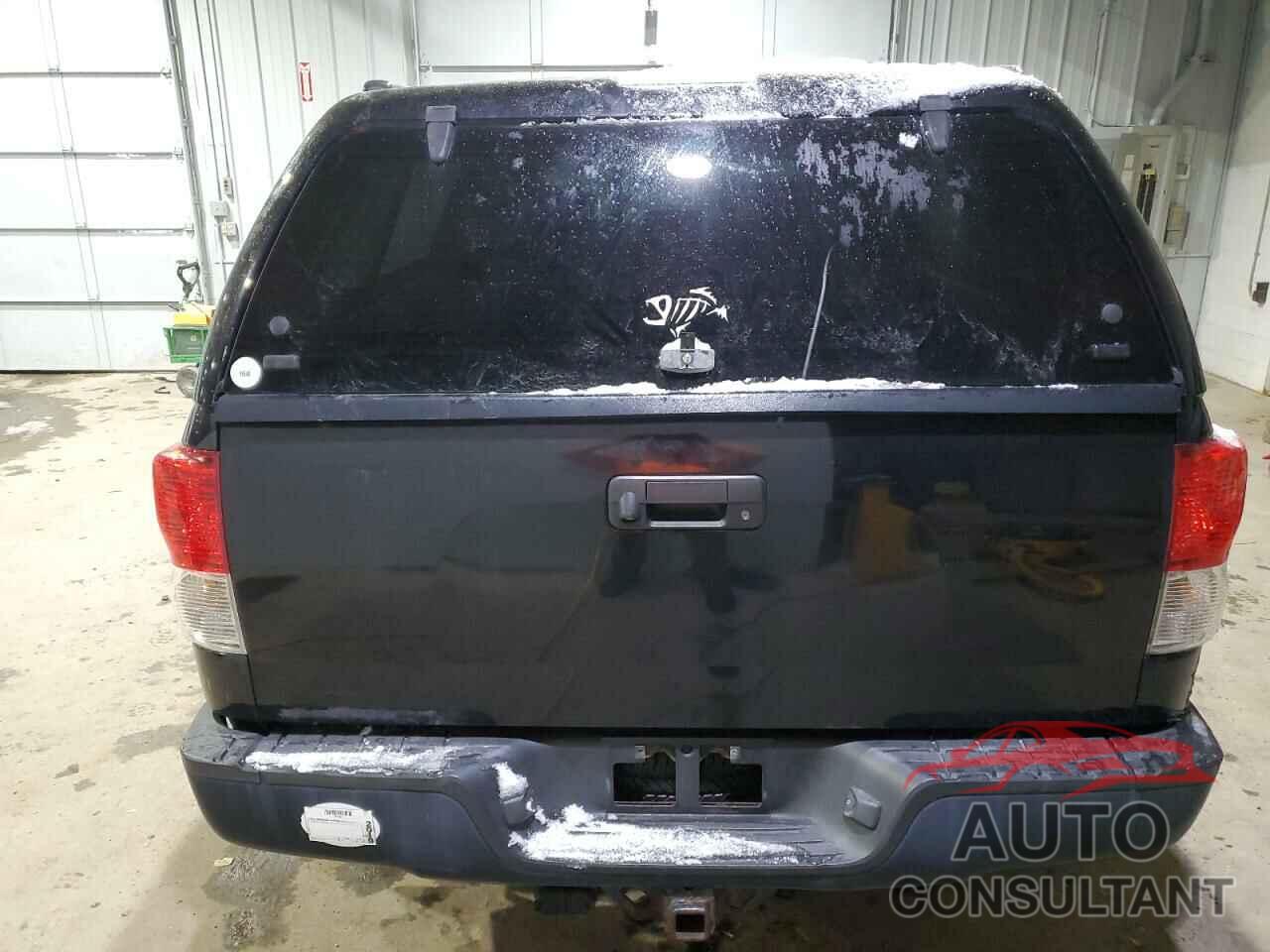 TOYOTA TUNDRA 2010 - 5TFUY5F16AX100989