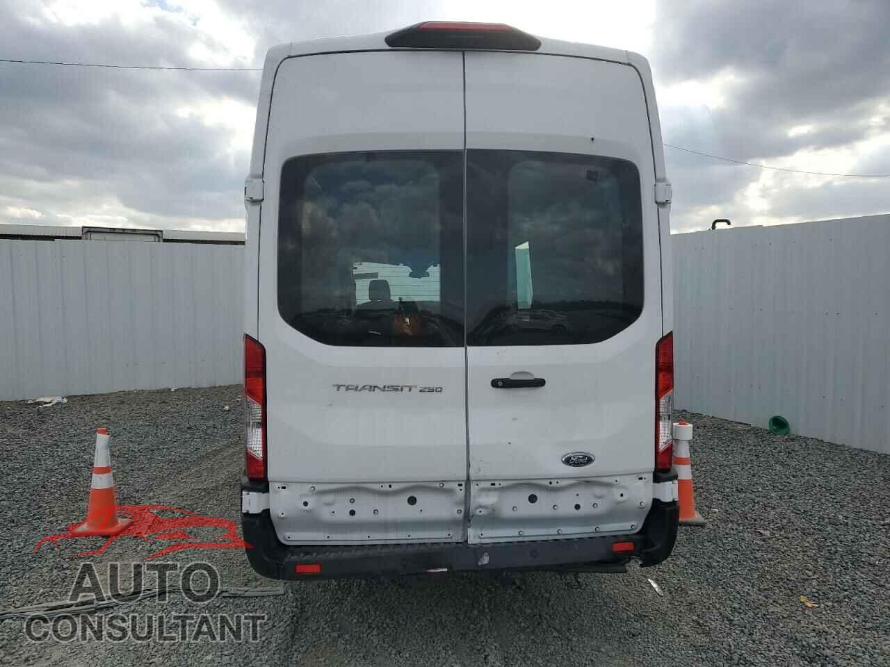 FORD TRANSIT 2023 - 1FTBR3X8XPKA82717