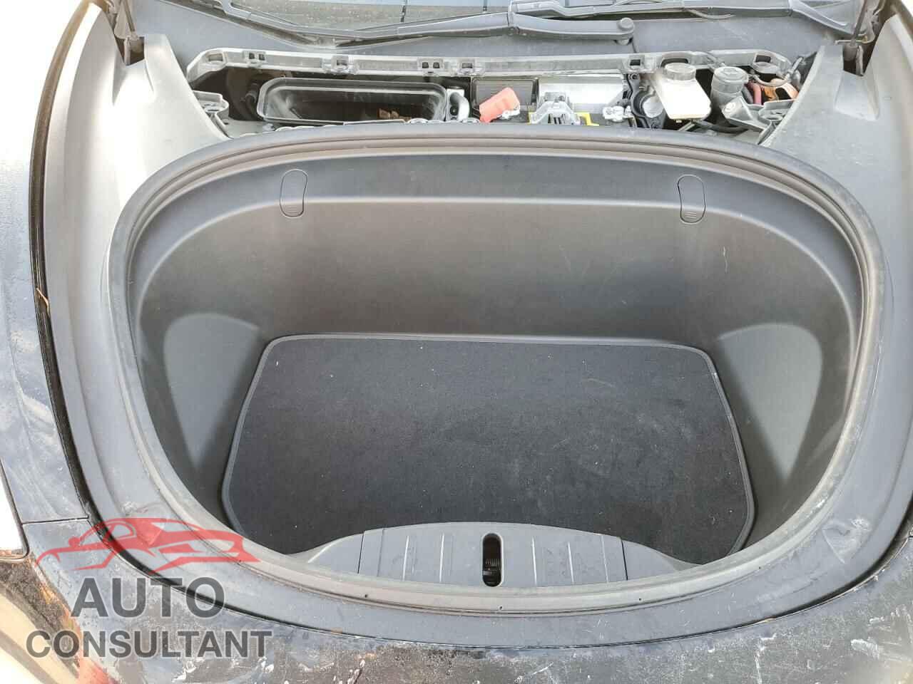 TESLA MODEL 3 2018 - 5YJ3E1EA9JF057144