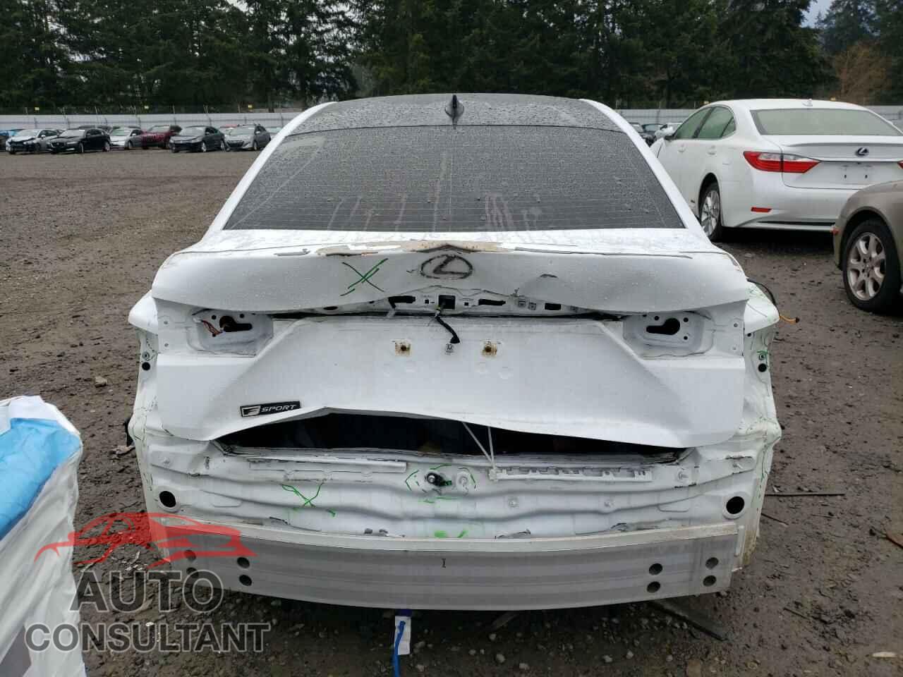 LEXUS IS 2014 - JTHCE1D27E5000845