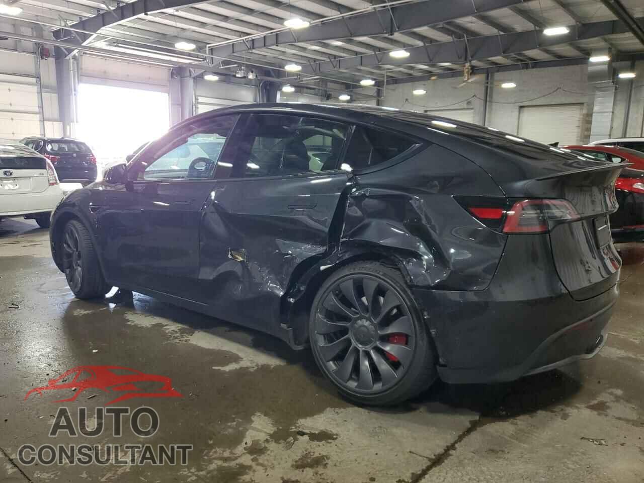 TESLA MODEL Y 2024 - 7SAYGDEFXRF057083