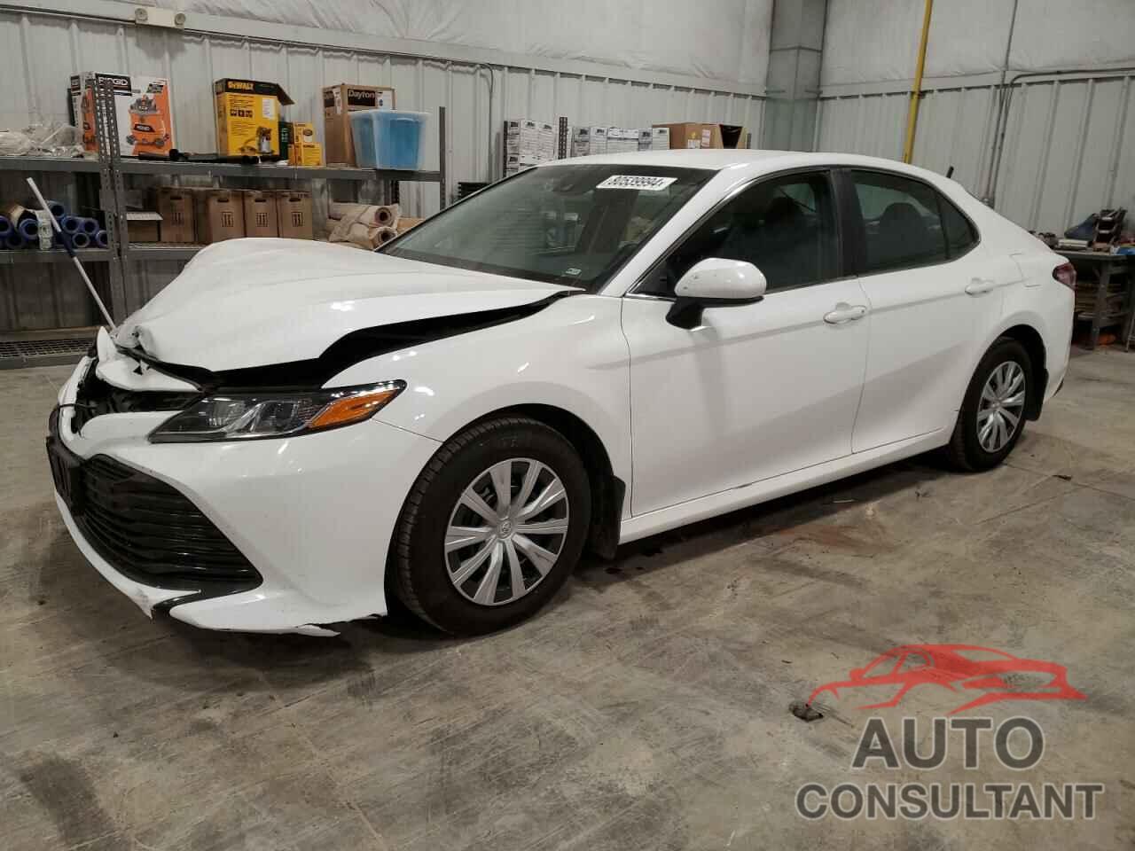 TOYOTA CAMRY 2018 - 4T1B11HK9JU045624