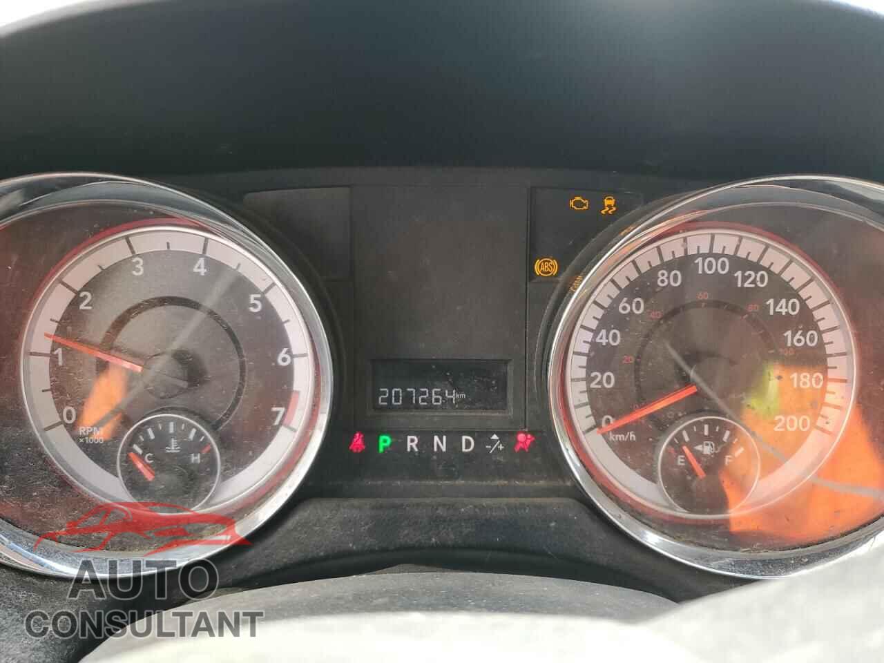 DODGE CARAVAN 2011 - 2D4RN4DG8BR652528