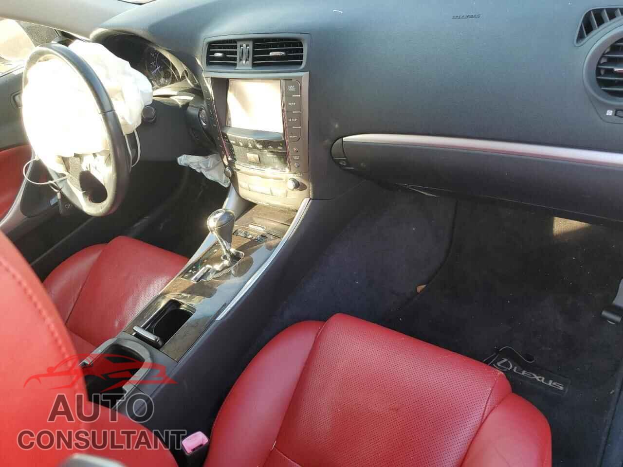 LEXUS IS 2015 - JTHFF2C24F2531991