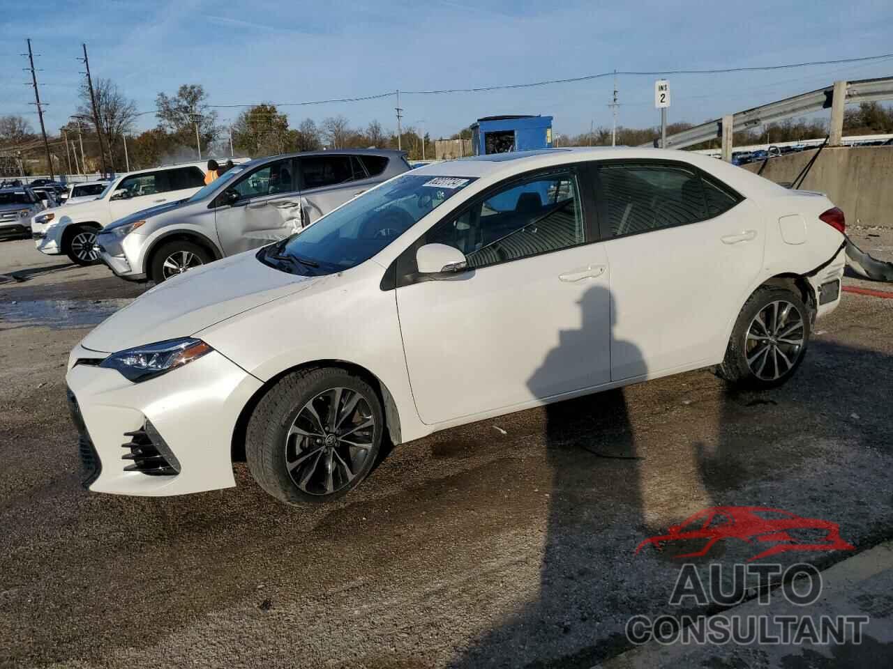 TOYOTA COROLLA 2017 - 5YFBURHE8HP596865