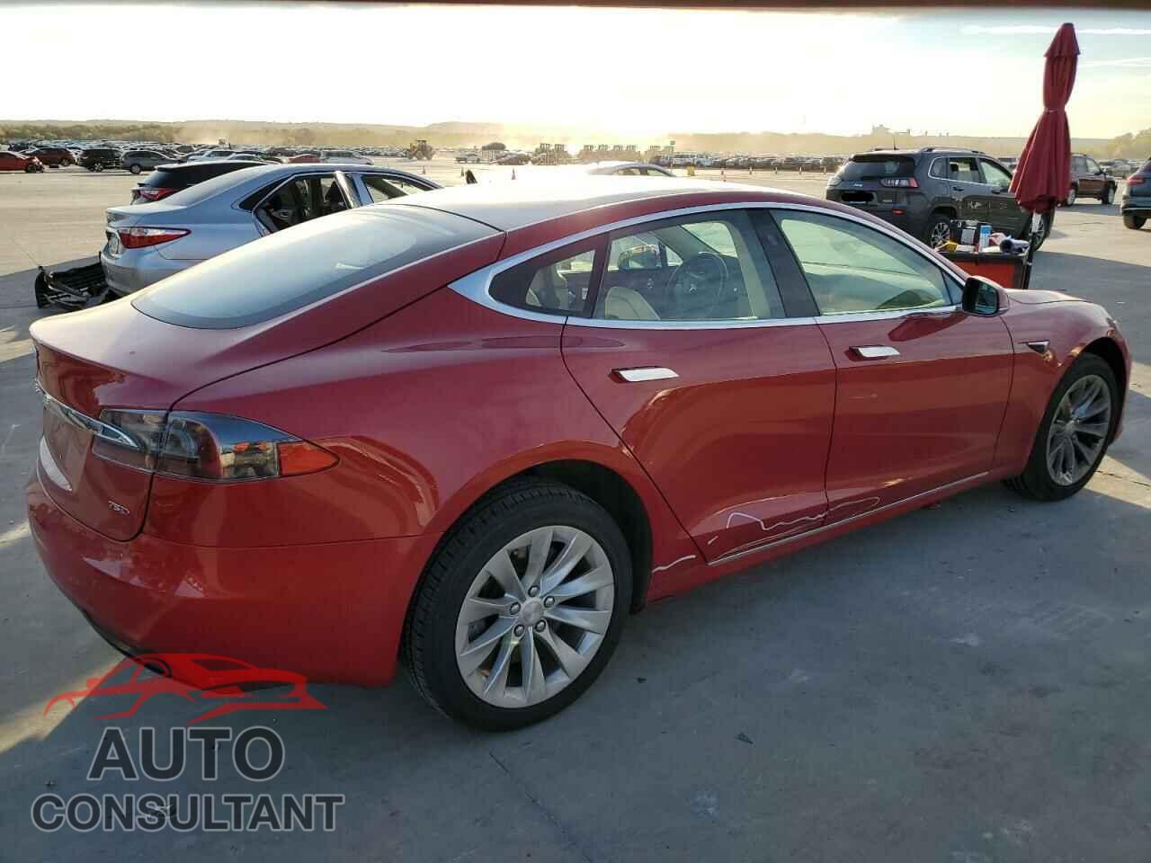 TESLA MODEL S 2018 - 5YJSA1E28JF297771