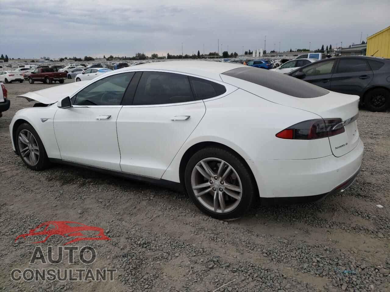 TESLA MODEL S 2013 - 5YJSA1DN9DFP21927