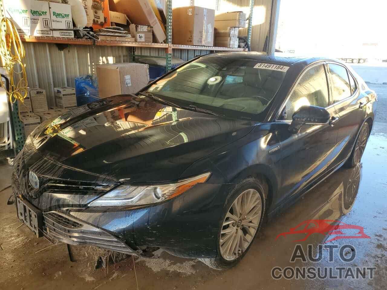 TOYOTA CAMRY 2018 - 4T1B21HK8JU500444