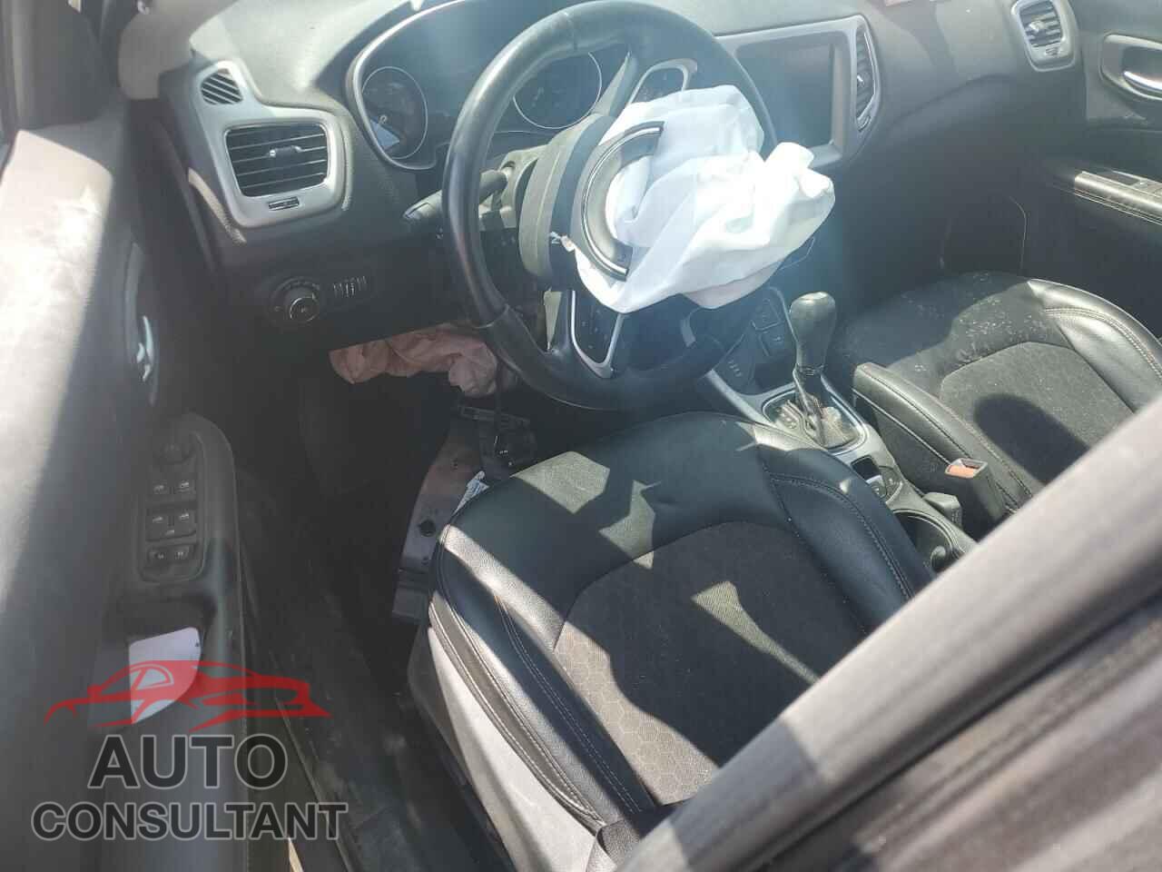 JEEP COMPASS 2018 - 3C4NJDBB2JT282980